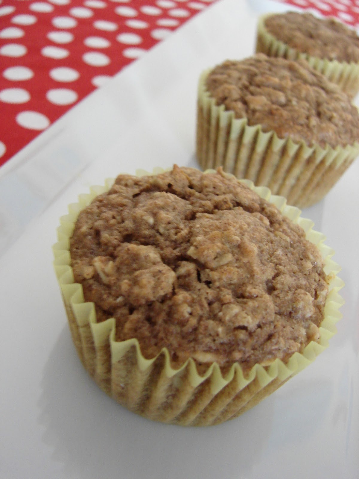The Royal Cook Healthy Applesauce Oat Muffins