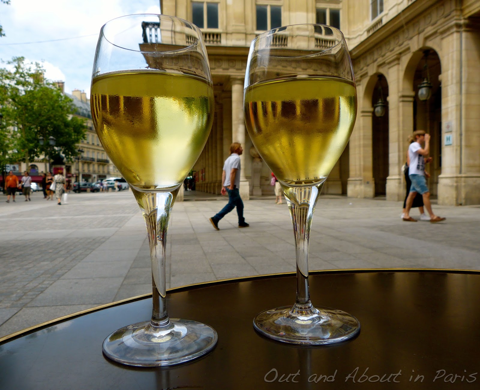 Ordering Wine in French with the help of Thierry Givone of "Wine Tasting in Paris"