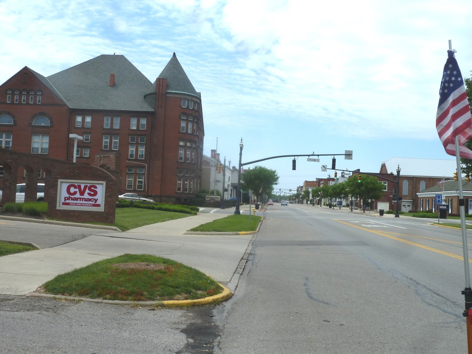 seniors walking across america POST 1124; MAY 29, 2013; URBANA, OHIO