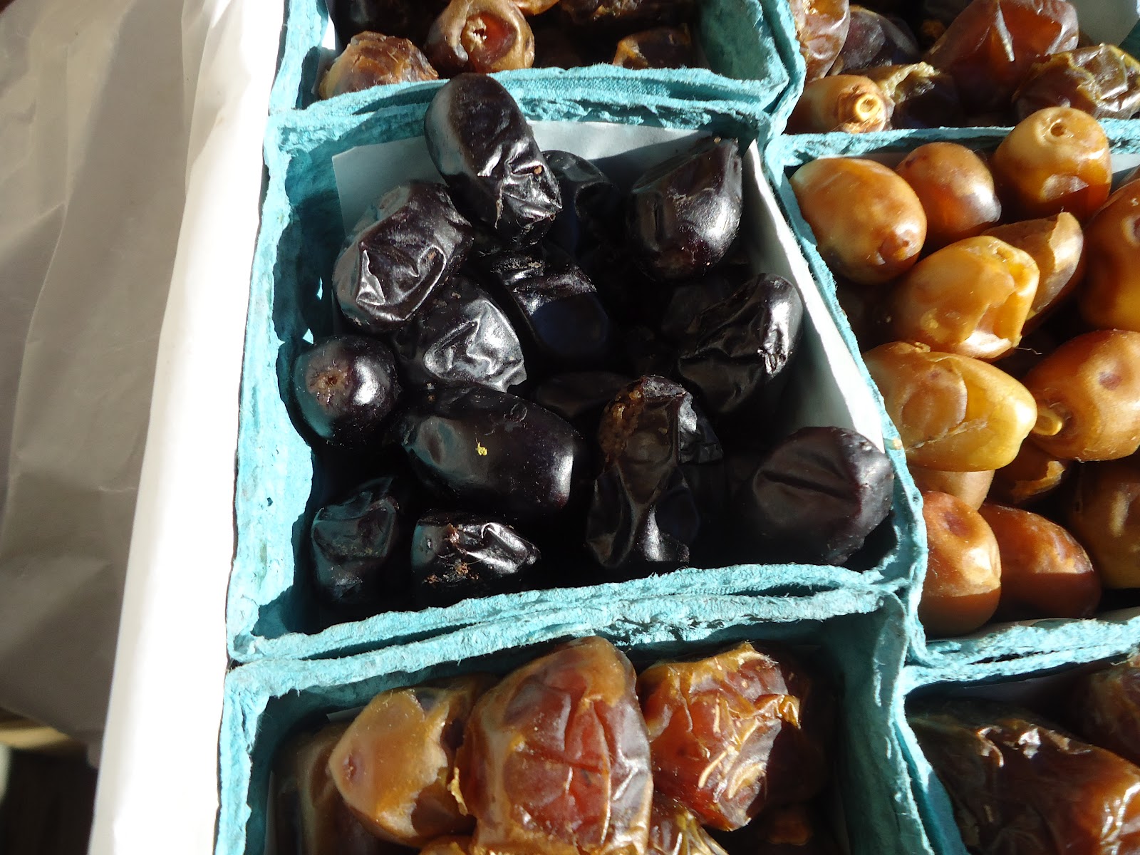 Get Skinny, Go Vegan. Wet Vegan Dates in California. "The Date People