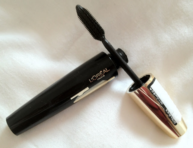 L'oreal, loreal, volume million lashes mascara, volume million mascara, extra black mascara, carbon black mascara, volume, false lash effect mascara, fake eyelashes, false eyelashes, loreal make up, l'oreal make up