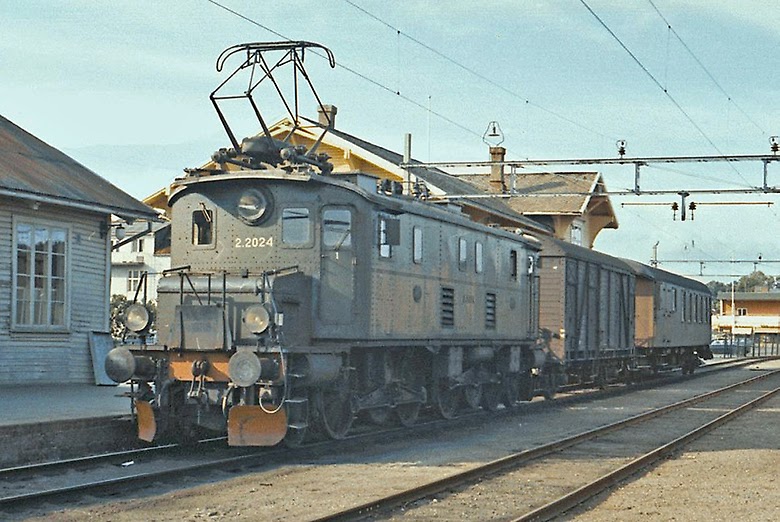 transpress nz NSB El 2 electric class