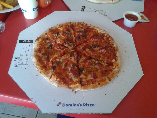Kedimin Hobi Defteri Minicik Kırtasiye Alışverişi ve Kocamaaan Pizza..))