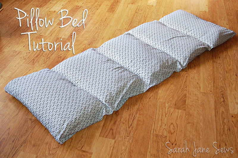 Sarah Jane Sews: Tutorial: Pillow Bed from XL Twin Sheet 