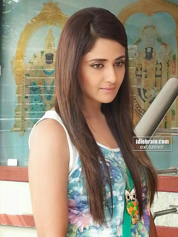 Parul Yadav Latest May 2014 Hot & Sexy Photoshoot Pics | Hot Celebs