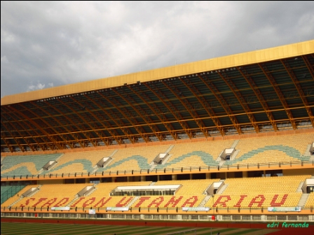 stadion utama riau