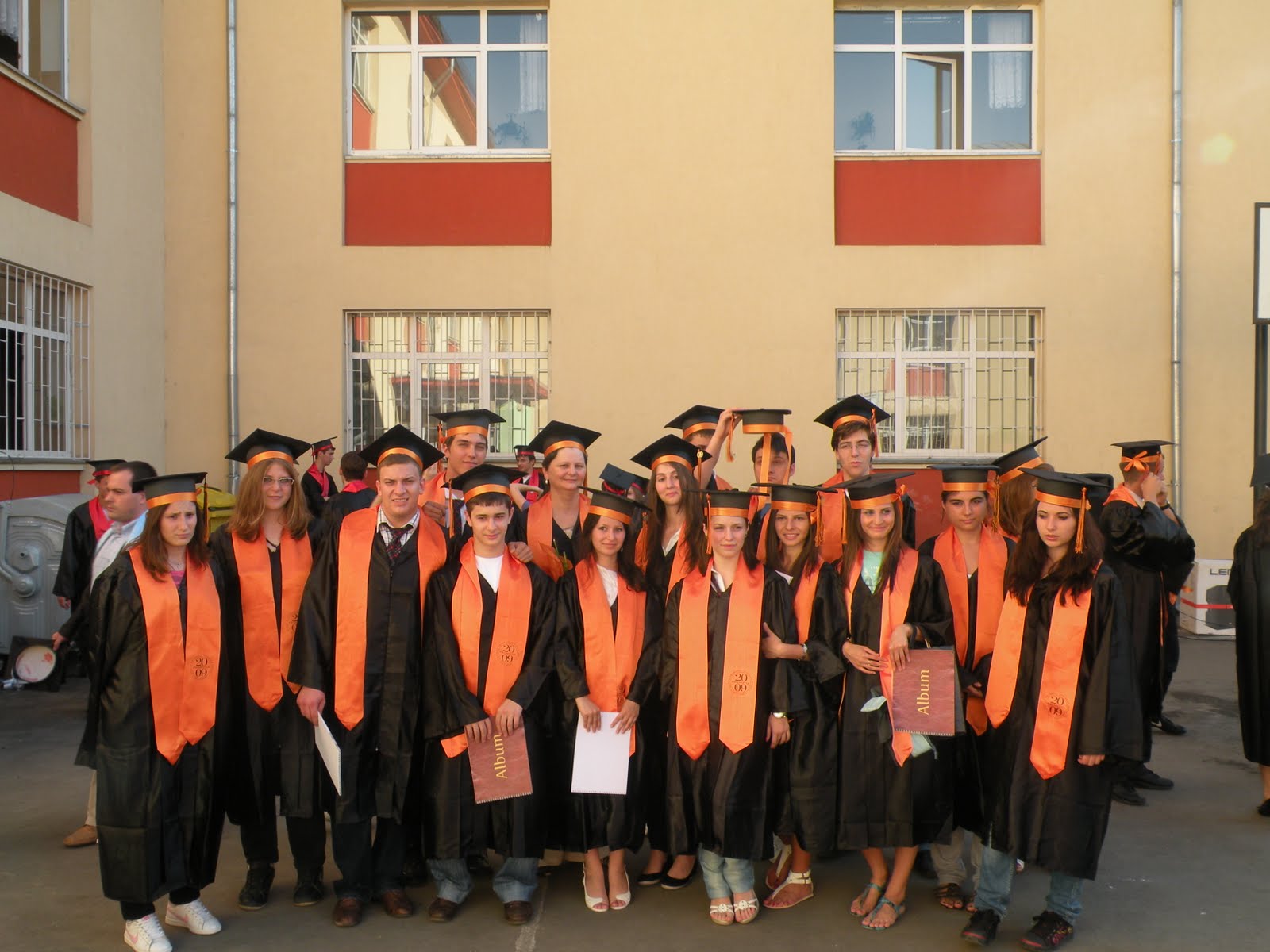 LICEUL TEORETIC "NICOLAE GALERIE FOTO