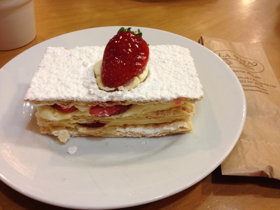 İstanbul Kazan Ben Kepçe La Vita Patisseria Pastanesi Nişantaşı
