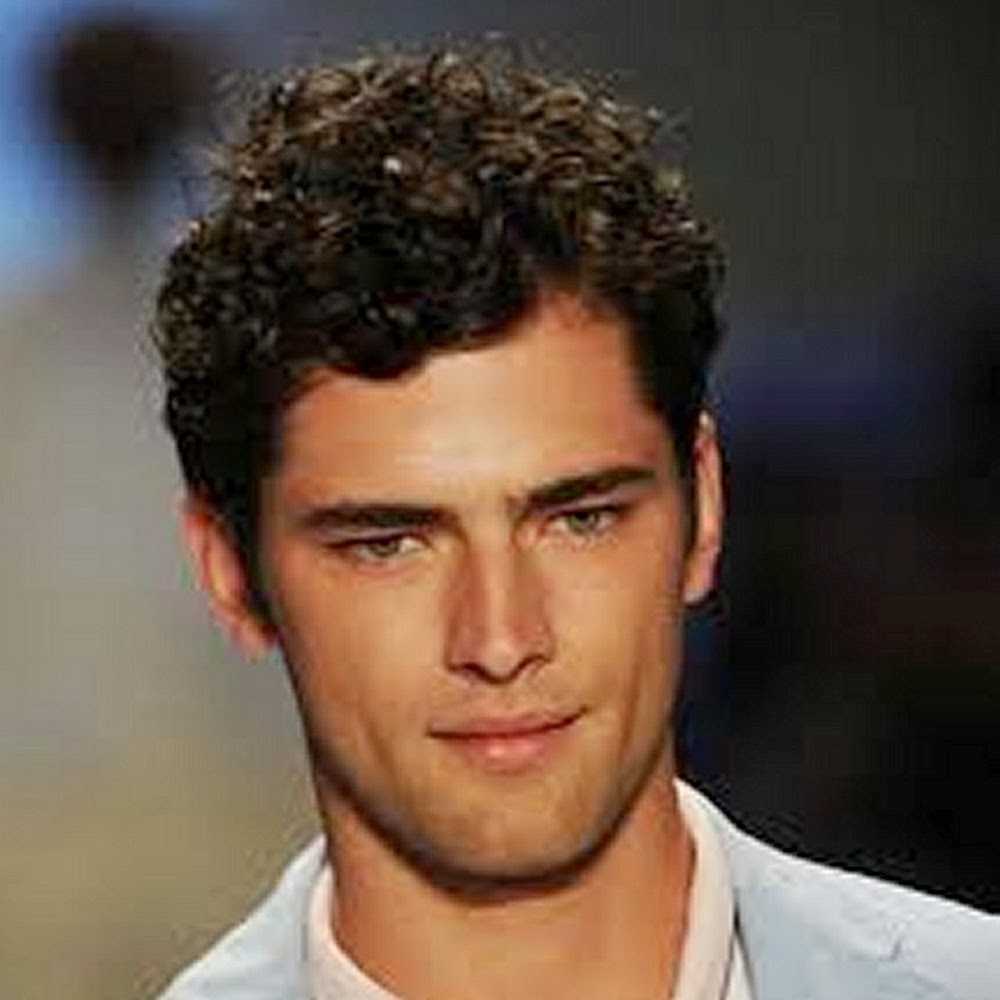 Guidelines and Suggestions for Curly Hair Styles in Men | All the