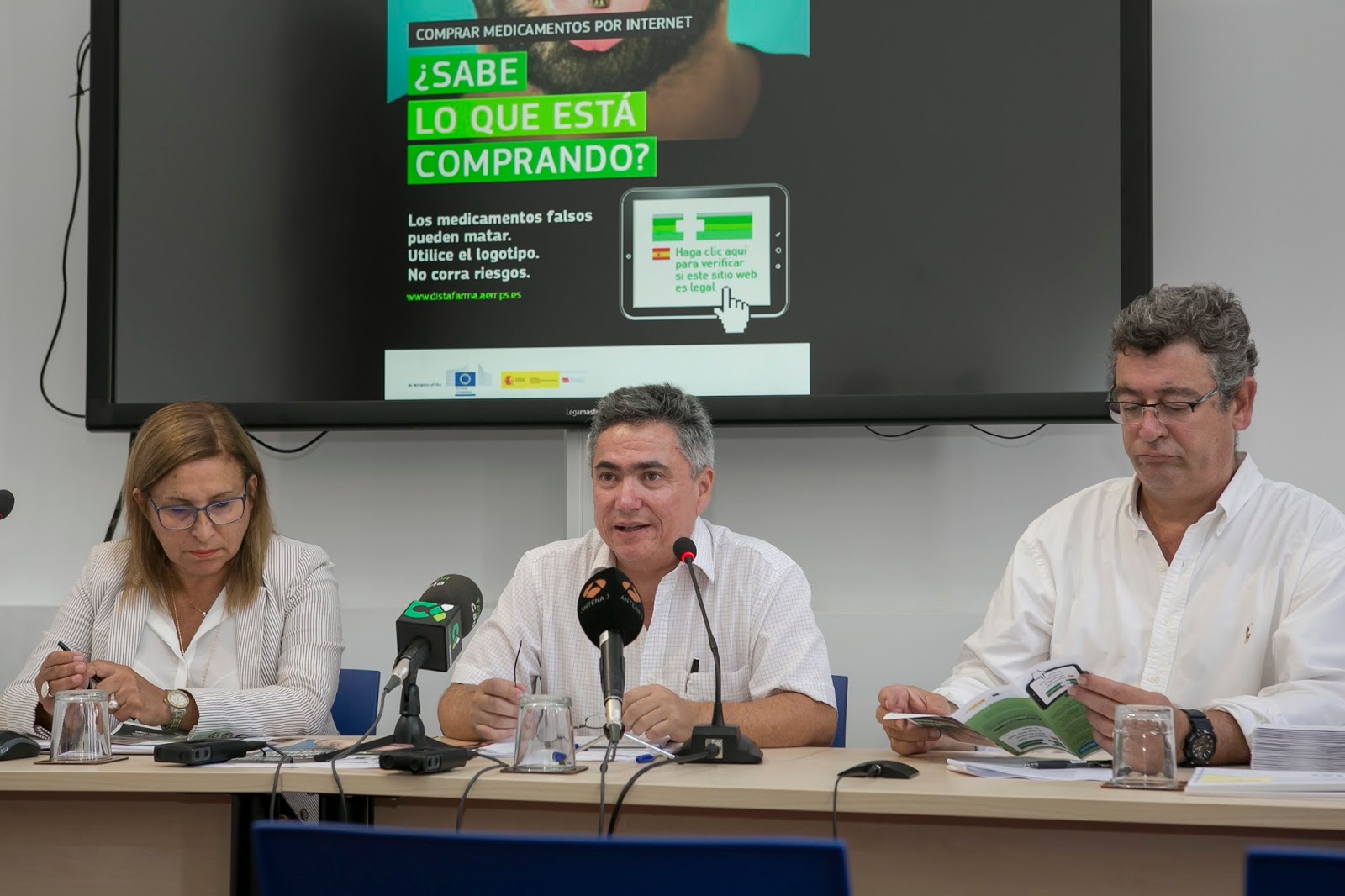 Directora general de Programas Asistenciales la regulación de la