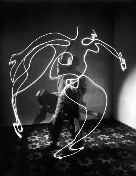 Man Ray Light