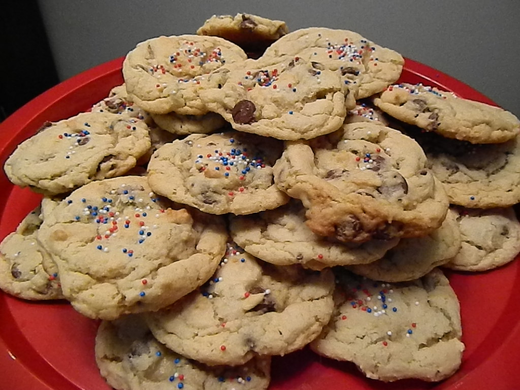 Polka-Dotty Place: Bisquick Chocolate Chip Cookies