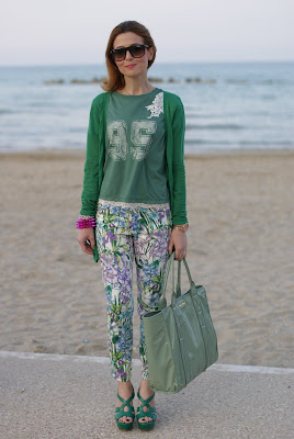 Zara floral pants, green outfit