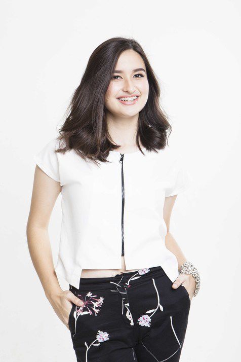 Pesona Kecantikan Stephanie Poetry Anak Titi DJ - Gosip Artis