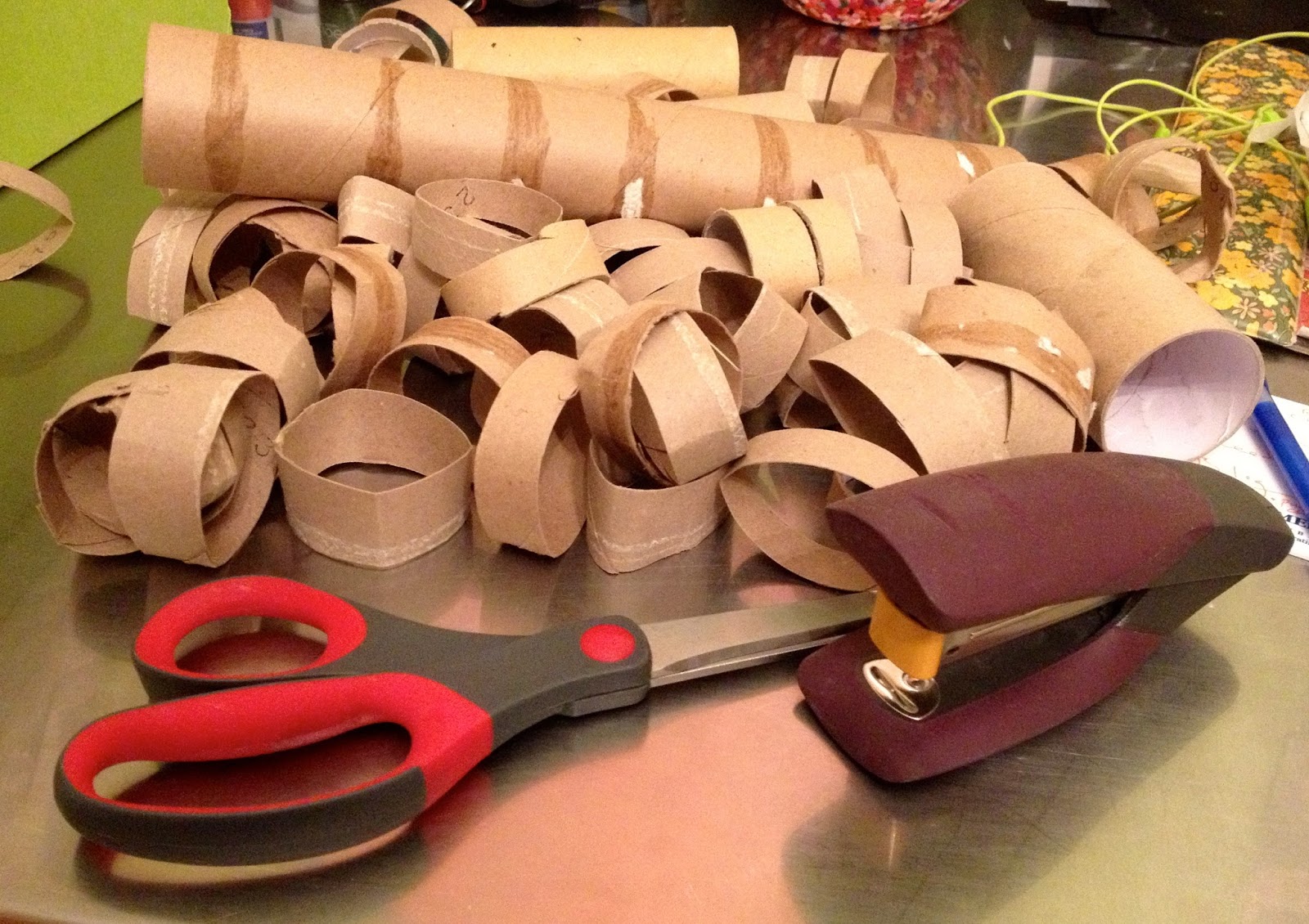 Don't MIS It DIY Paper Towel Roll Wall Art