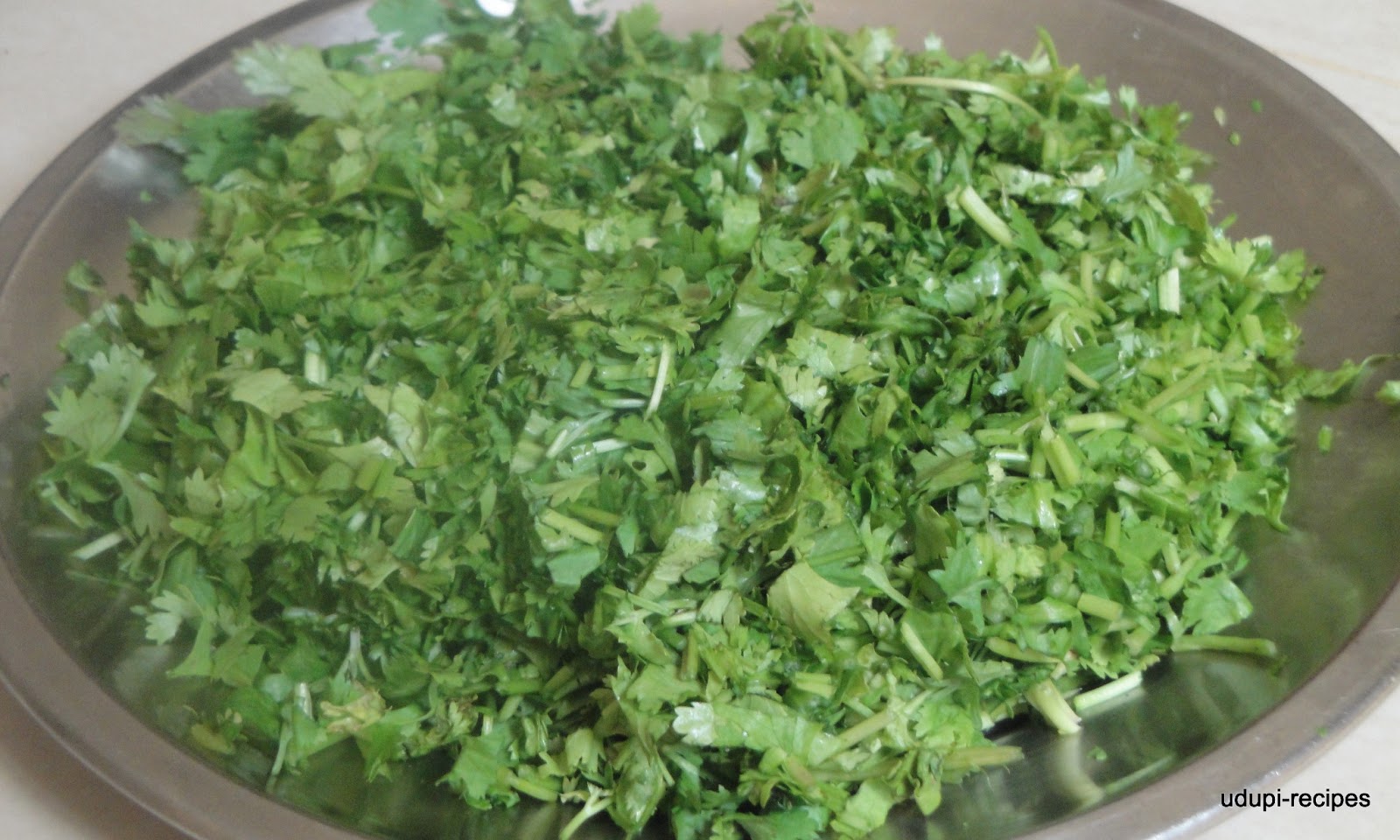 Coriander leaves chutney/Cilantro chutney recipe GH49