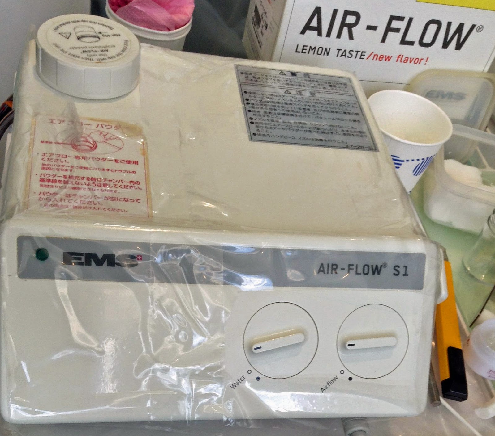 そめやデンタルクリニック EMS社製（スイス製） エアフローS1ソリッド Air Flow S1を導入しました