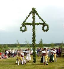 Danzas alrededor del ÁRBOL florido