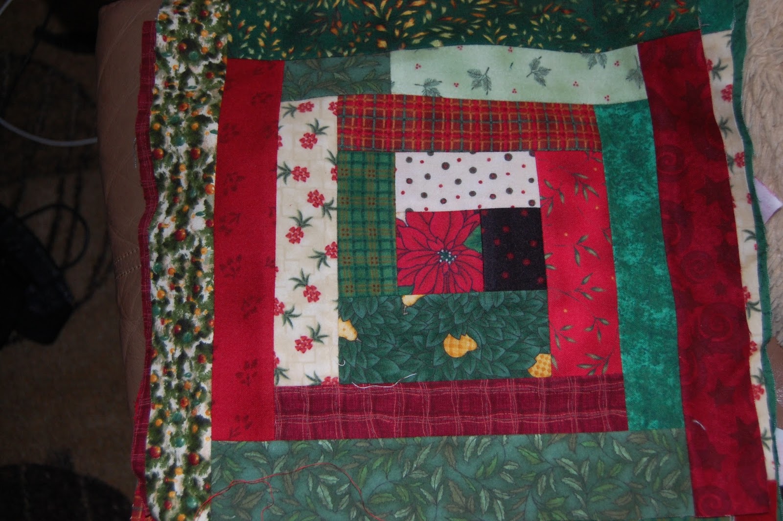 The Domestic Quilter Machine Quilting & Binding Modern Log Cabin