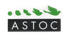 Logotipo da ASTOC, o texto e pássaros voando sobre o mesmo