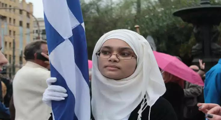 ΣΗΜΑΙΟΦΟΡΟΣ ΜΕ ΜΑΝΤΙΛΑ ΣΤΗΝ ΠΑΡΕΛΑΣΗ ΣΤΟ ΣΥΝΤΑΓΜΑ! ΣΗΜΑΙΟΦΟΡΟΣ ΜΕ ΜΑΝΤΙΛΑ ΣΤΗΝ ΠΑΡΕΛΑΣΗ ΣΤΟ ΣΥΝΤΑΓΜΑ!
