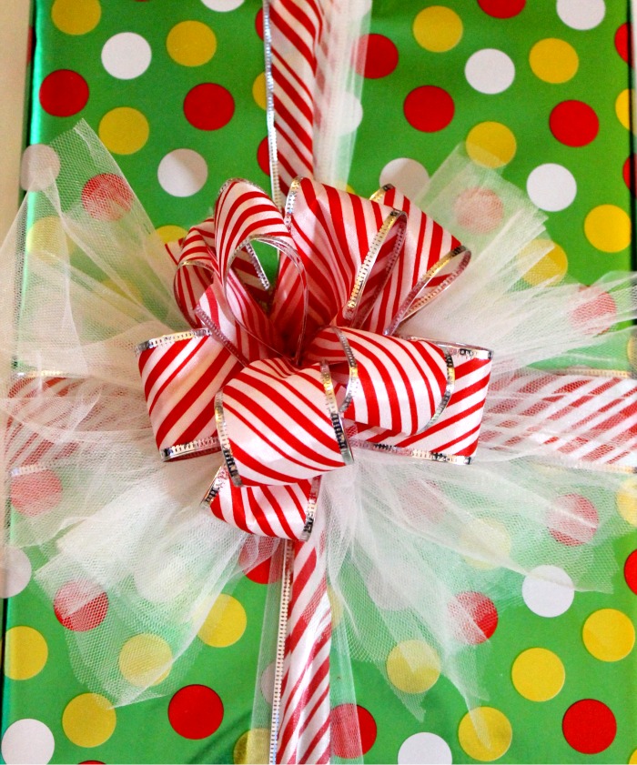 Miss Lovie Fancy Christmas Gift Wrap Bow Tutorials