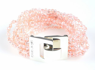  http://livediva.ro/bijuterii-accesorii/bratari/Bratara-perle-roz-incheietoare-placata-cu-argint