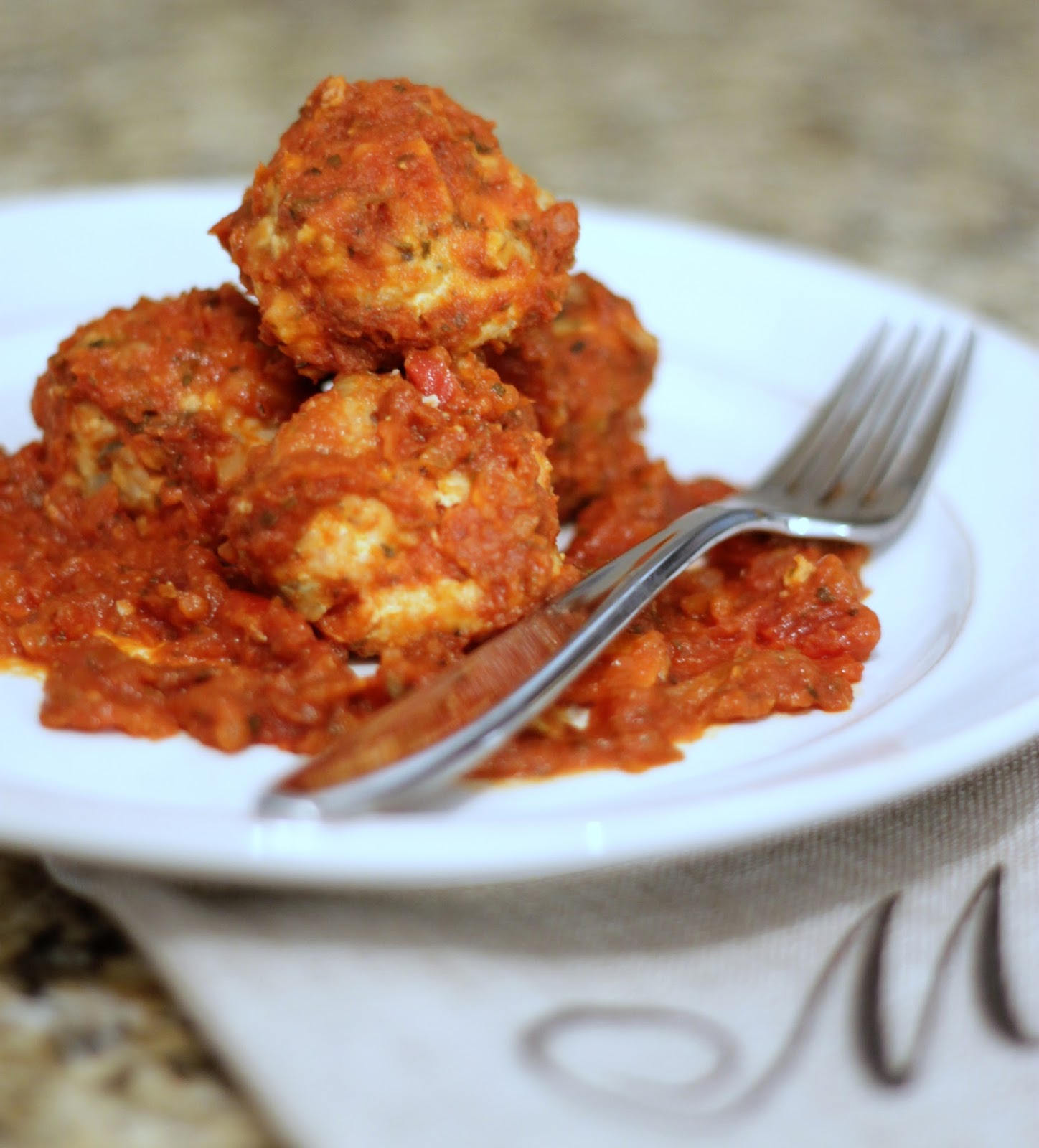 Brunch N' Cupcakes {Vegetable Turkey Meatballs in Marinara Sauce}