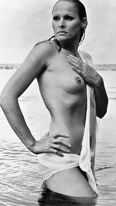 Nude ursula andress Ursula Andress