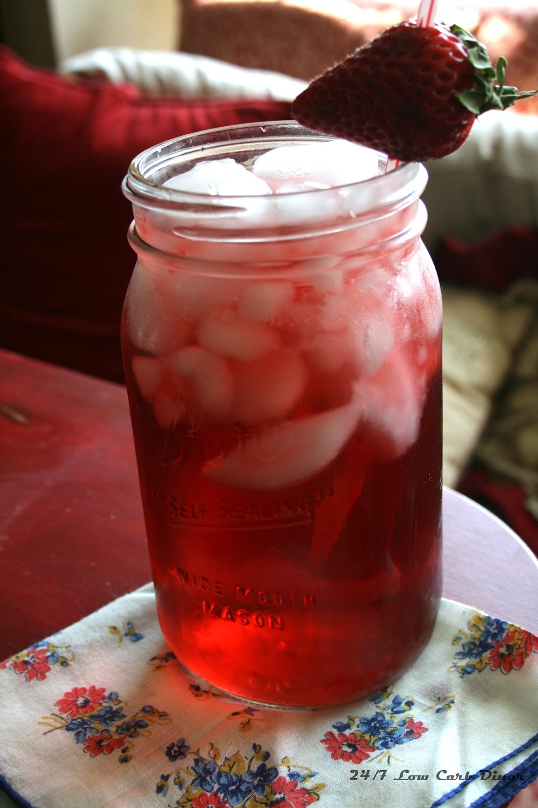 24/7 Low Carb Diner Strawberry Iced Tea Time