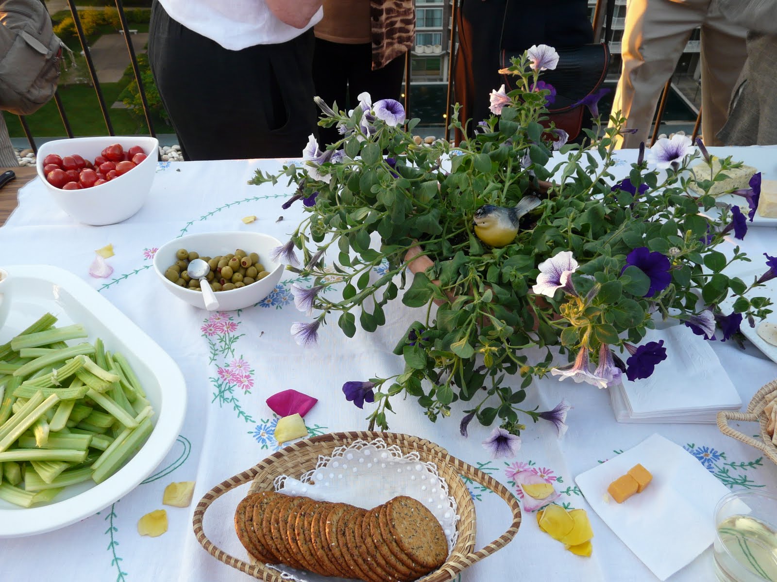 Capitol Hill Garden Club Magical May Walk at Harbour Square