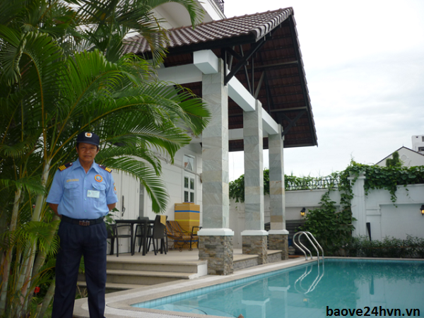 [Image: dich-vu-bao-ve-chuyen-nghiep-cho-cac-khu-resort.png]