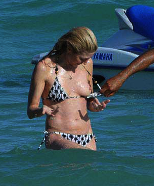 10 Rare Nudes #3 (Sheryl Crow, Tatum O'Neal, Julia Roberts) 220 tatum+ONeal+(9)