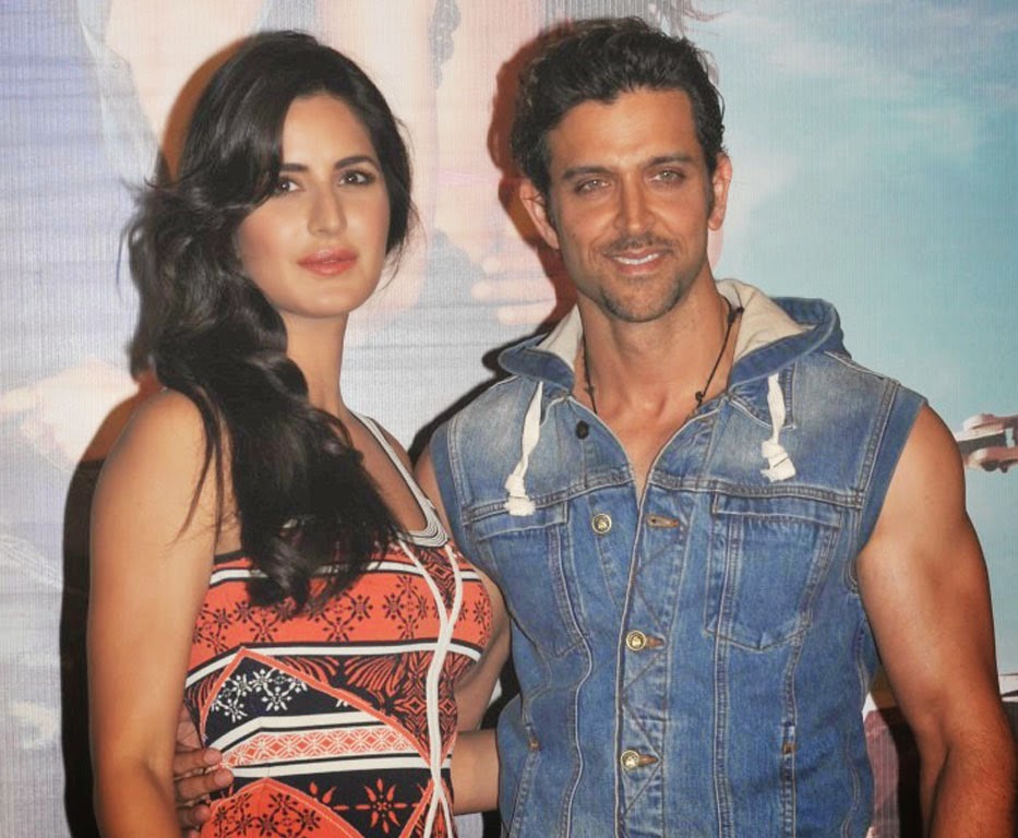 http://1.bp.blogspot.com/-KxoY9UvH5xU/VBq30DuWuxI/AAAAAAABz7w/54QwbH-Xh8o/s1600/Hrithik%2BRoshan%2B%26%2BKatrina%2BKaif%2Blaunch%2Ba%2Bsong%2Bof%2B%27Bang%2BBang!%2B(1).jpg