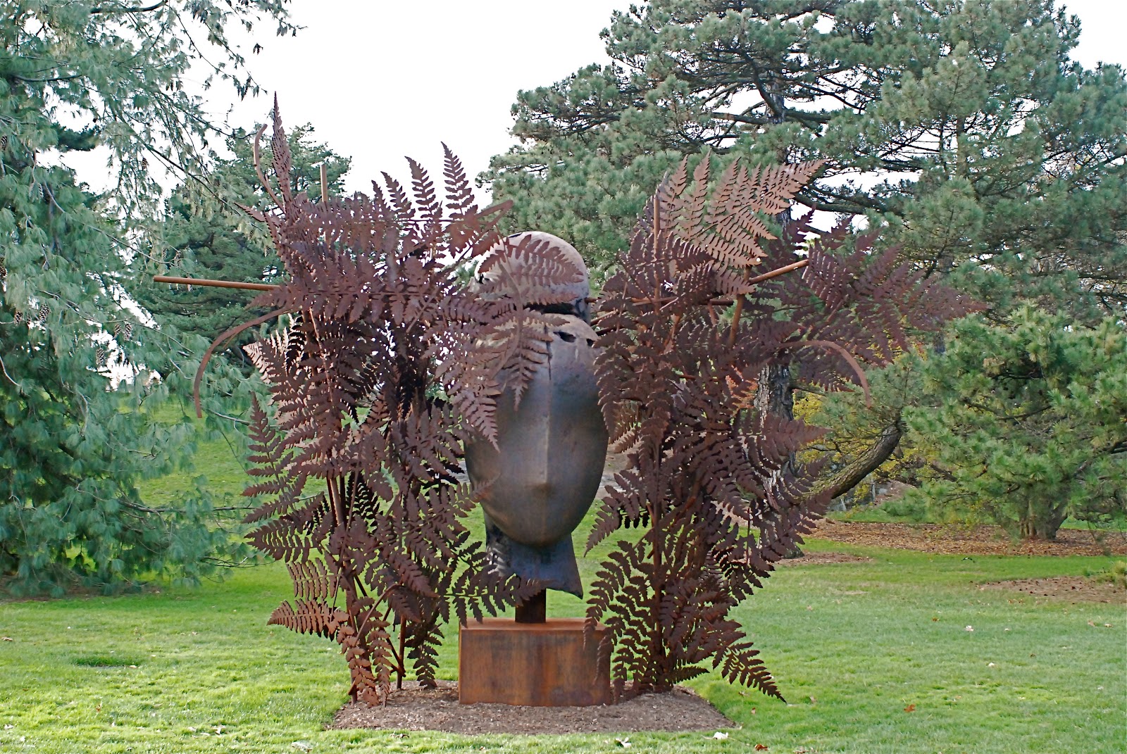 NYC ♥ NYC NatureInspired Sculptures by Manolo Valdés on Exhibit in the Bronx