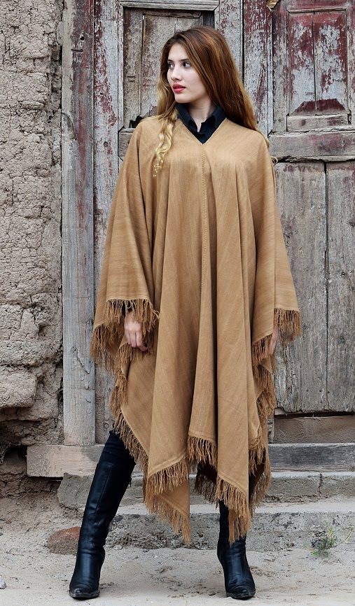 Poncho de Vicuña N° V209 Hilado Fino "Familia Avar Saracho" SOLO POR PEDIDO