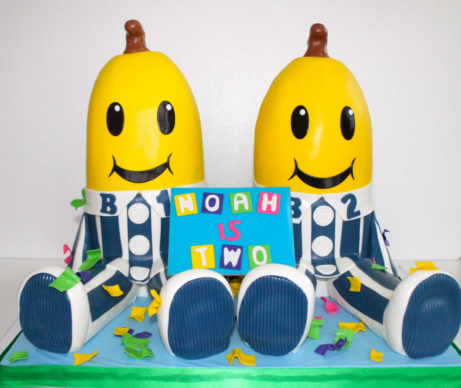 Celebrate with Cake! Sculpted Bananas in Pajamas Cake