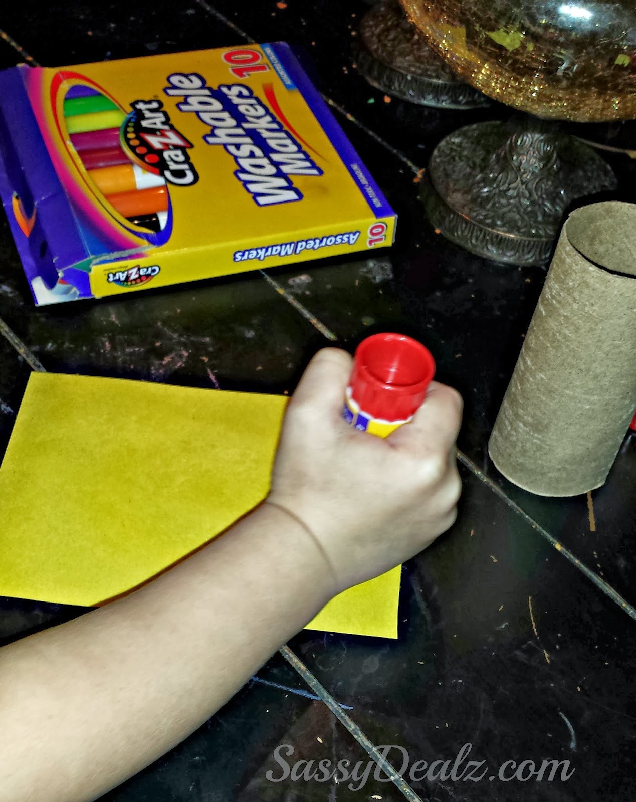 DIY Giraffe Toilet Paper Roll Craft for Kids (Zoo Theme Activity