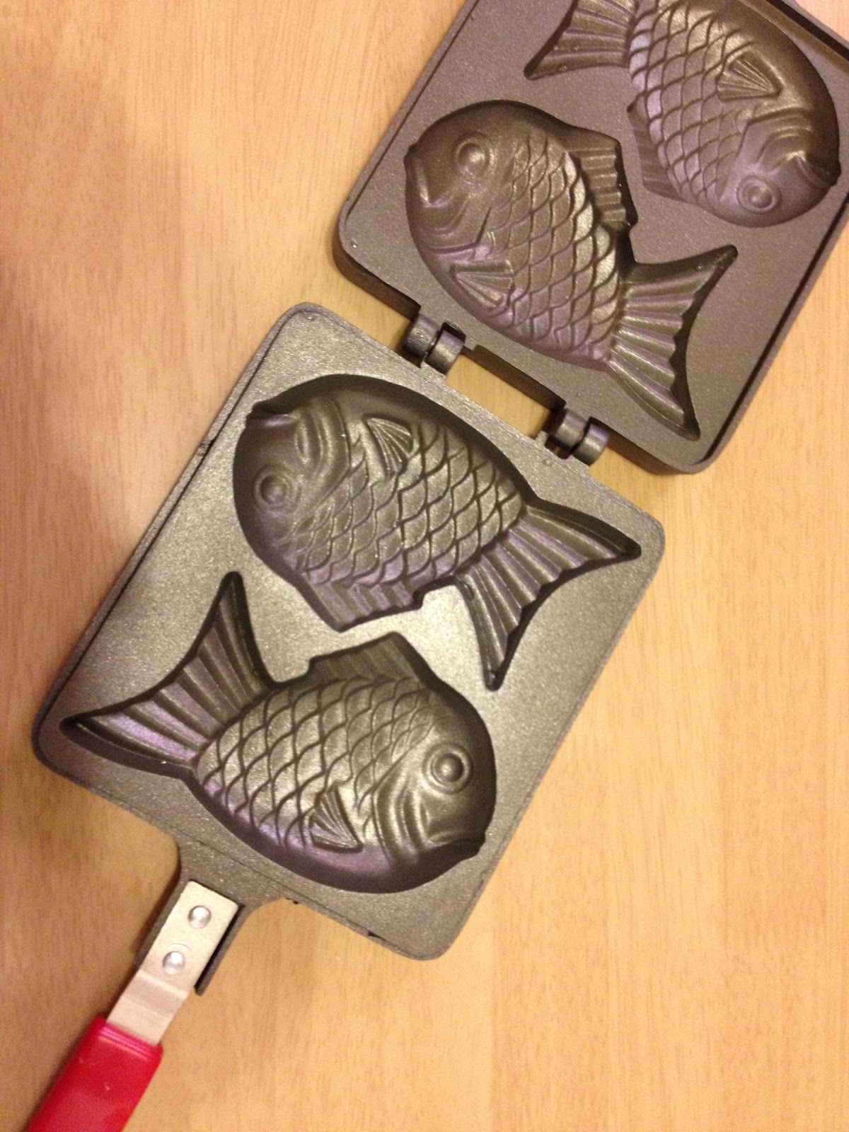 Poppin' kitchen Taiyaki (Fishshaped pancake filled with been jam)