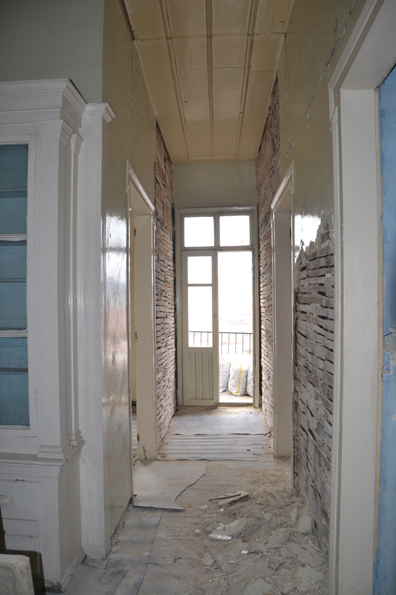 hasarlı bağdadi duvarlarda sıva raspasına başlandı mOTAXA