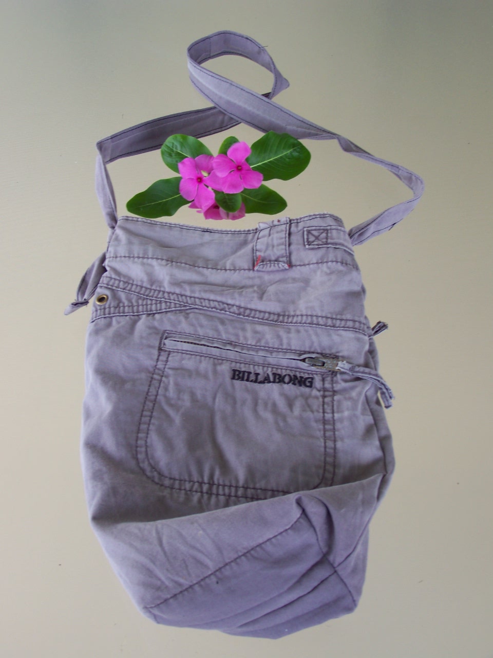 Creating my way to Success Bag from shorts a tutorial