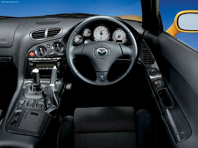 Mazda RX-7, FD, Wankel, rotary, twin turbo, zdjęcia, sportowy, samochód, japoński, wnętrze