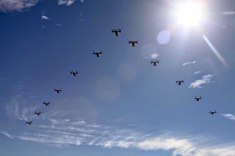 USAF%2BV-22%2BOsprey%2Bflying%2Bin%2Bformation%2B1.jpg