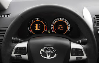 Toyota-Corolla-Altis-Facelift-2011_India