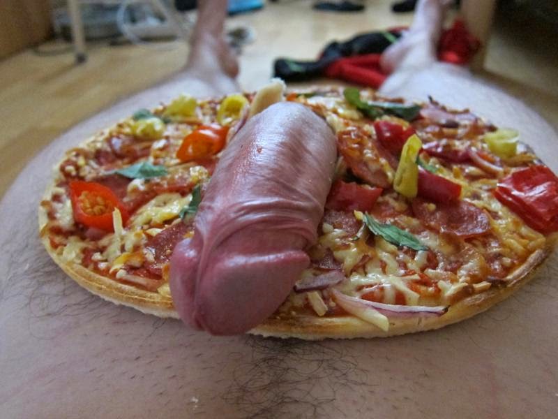 Fucking this booty thot pizza