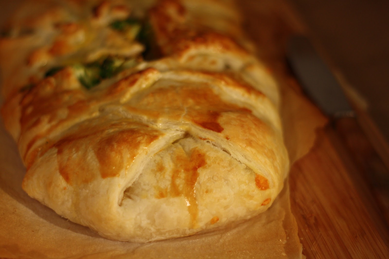 MissMuffin Braided Chicken Broccoli Bread