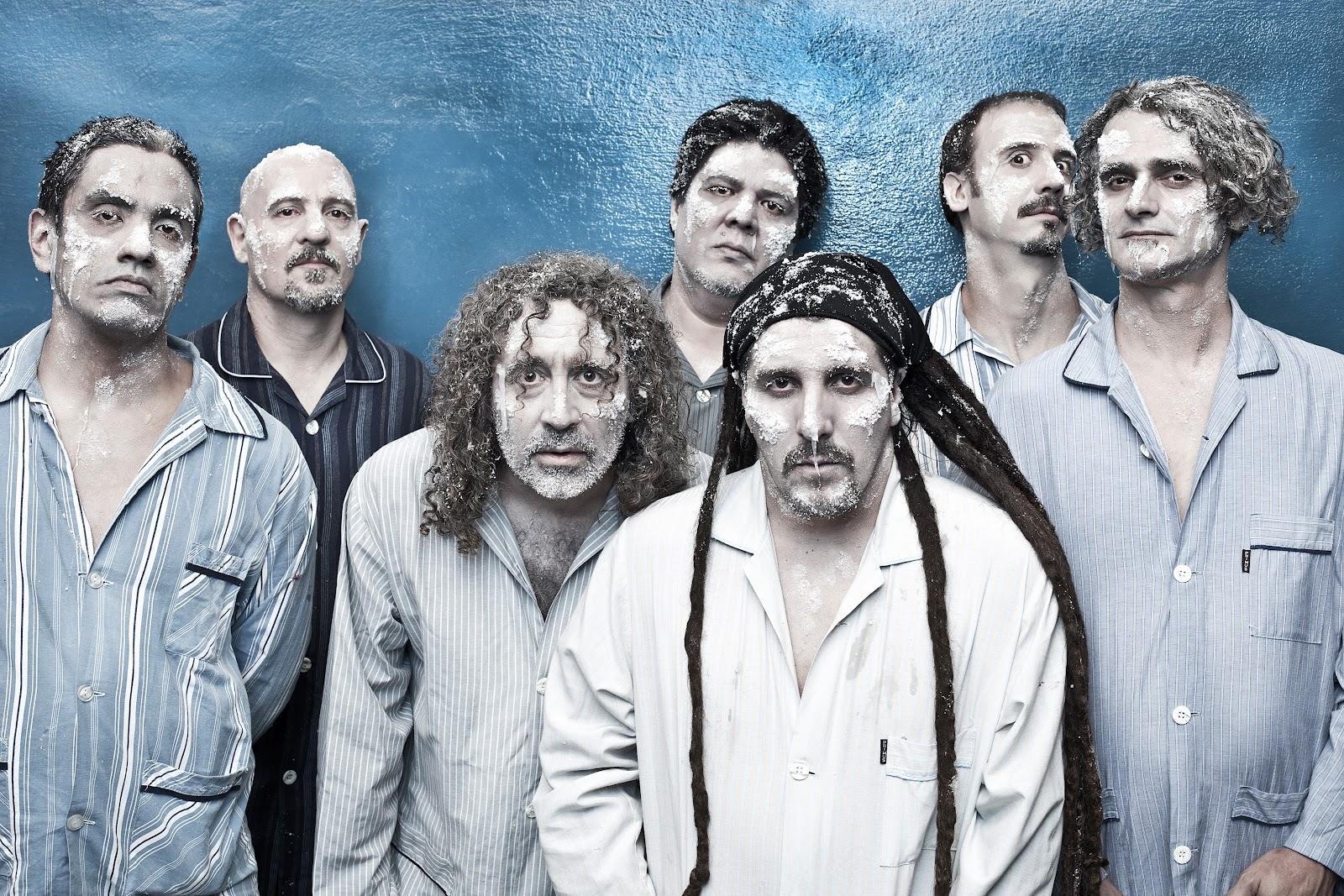 BERSUIT VERGARABAT (Nuevo álbum "La Revuelta". Incluye fotos) Sony