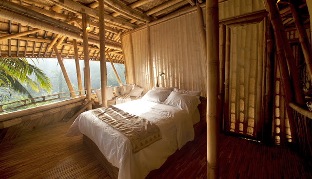 Vila na Indonésia foi construída com bambu