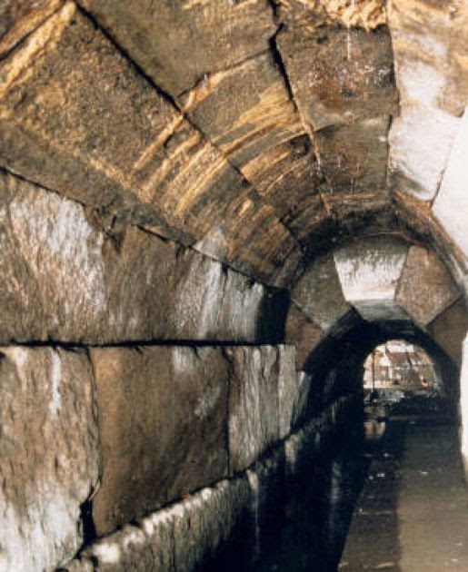 historiopedija Cloaca maxima