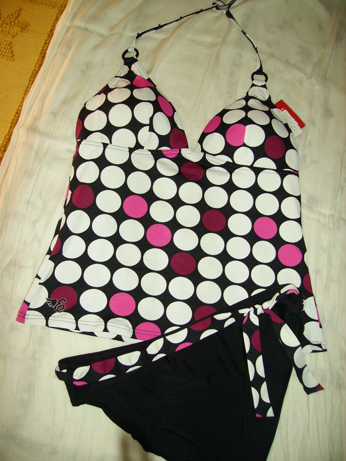 Un Paseo por Mi Tocador : TRAJES DE BAÑO- TANKINIS